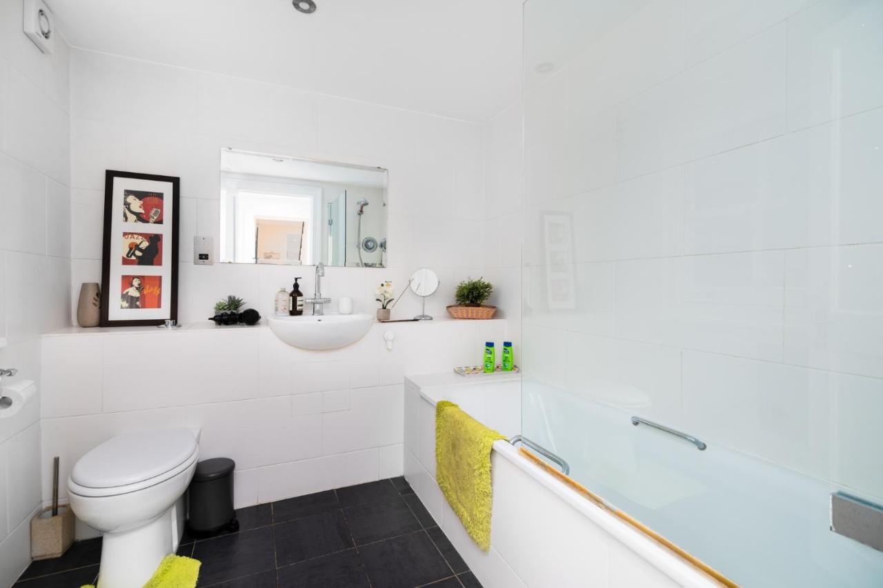 Habitación en casa particular Master En - Townhouse Double With Garden & Hot Tub Londres