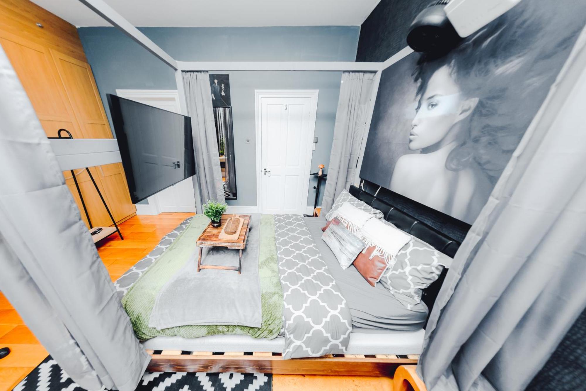 Master En - Townhouse Double With Garden & Hot Tub Habitación en casa particular Londres
